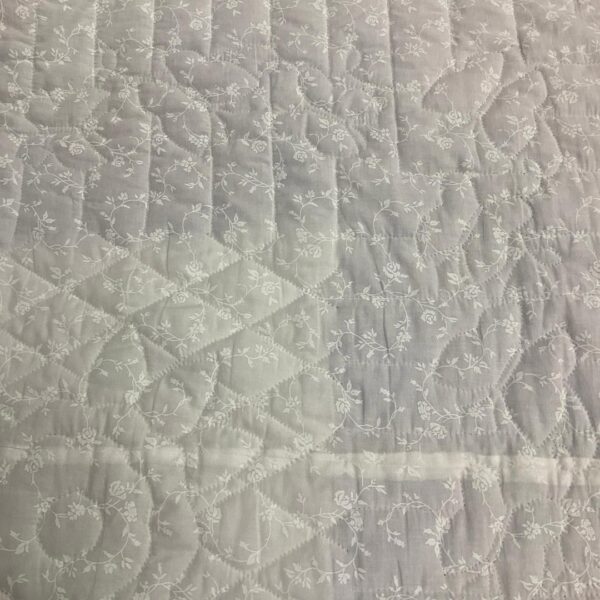 Butterfly Appliqué King Size Quilt - Image 4