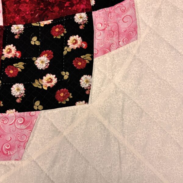 Black, Red and Pink Giant Dahlia King Size Quilt - Image 2