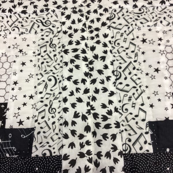 Black and White Log Cabin Item#84000372