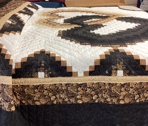 Linking Hearts Quilt in Elegant Black and Gold - Image 5
