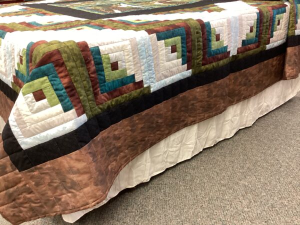 Majestic Eagles Log Cabin Hand Stitched King Quilt - Image 4