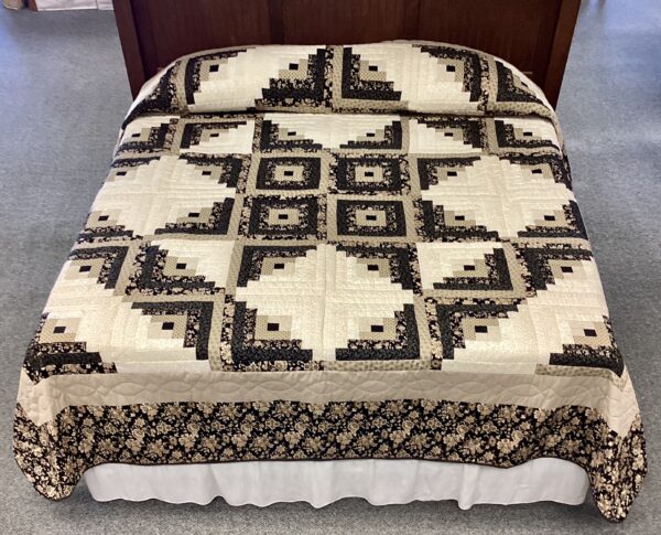 Log Cabin Star in Black Gold Item# C73001447