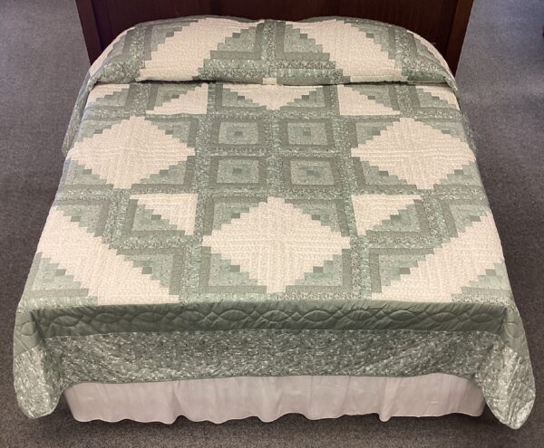 Log Cabin Star Sage Green main Item# C73001436