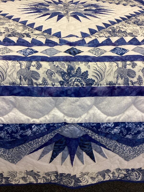 Mariner’s Medallion Queen Size Hand-Stitched Quilt - Image 4