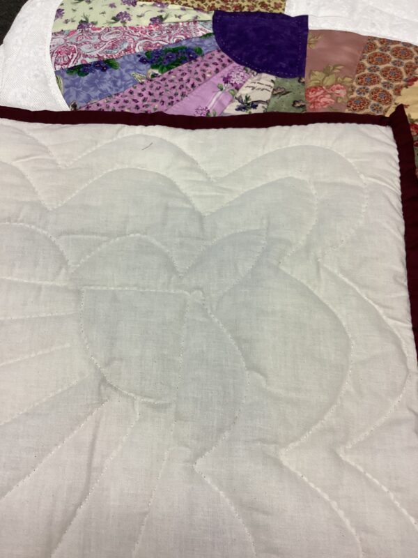 King Size Grandmother's Fan Hand quilted Beautifully Pieced - Image 2