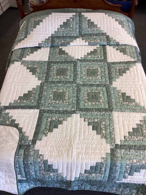 Queen Size Log Cabin Star in Shades of Sage Green