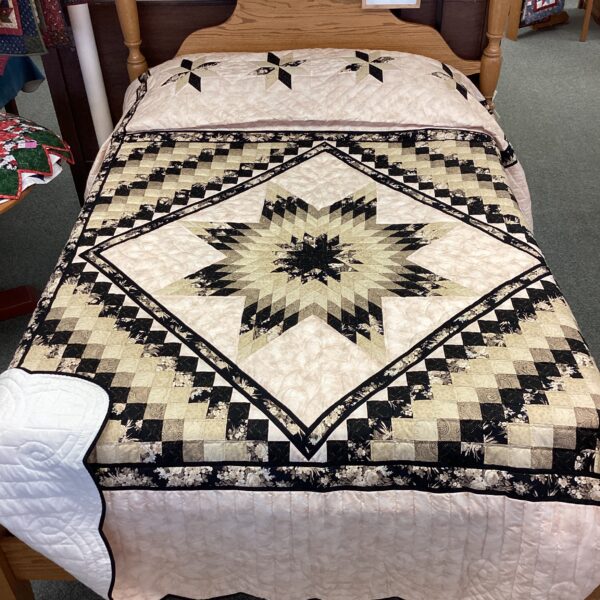 Star 'N' Common Cream & Black with Neutral Colors Queen