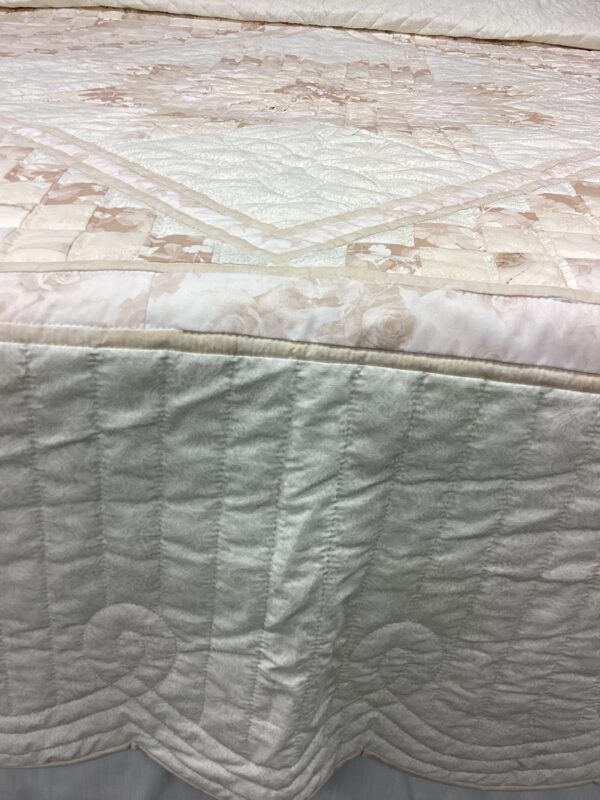 Star 'N' Common Cream & White with Neutral Colors King size - Image 3