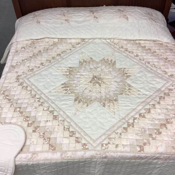 Star 'N' Common Cream & White with Neutral Colors King size