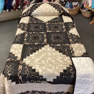 Twin Size Log Cabin Star in Black and Tan