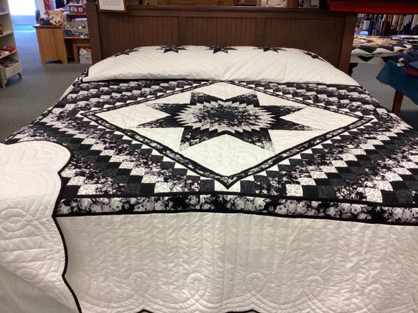 Star N Common King Size Hand-Stitched Quilt - Image 5