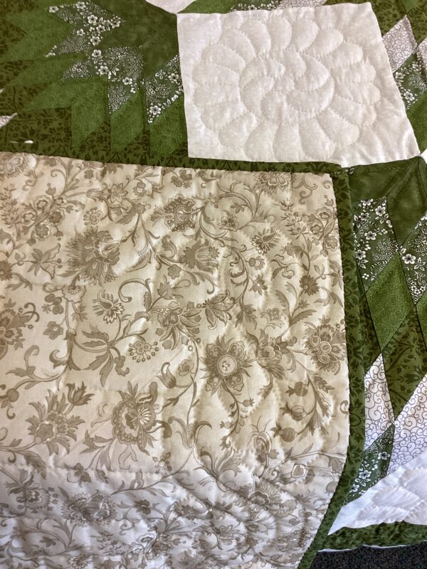 Broken Star Pattern Quilt in Green - Image 2