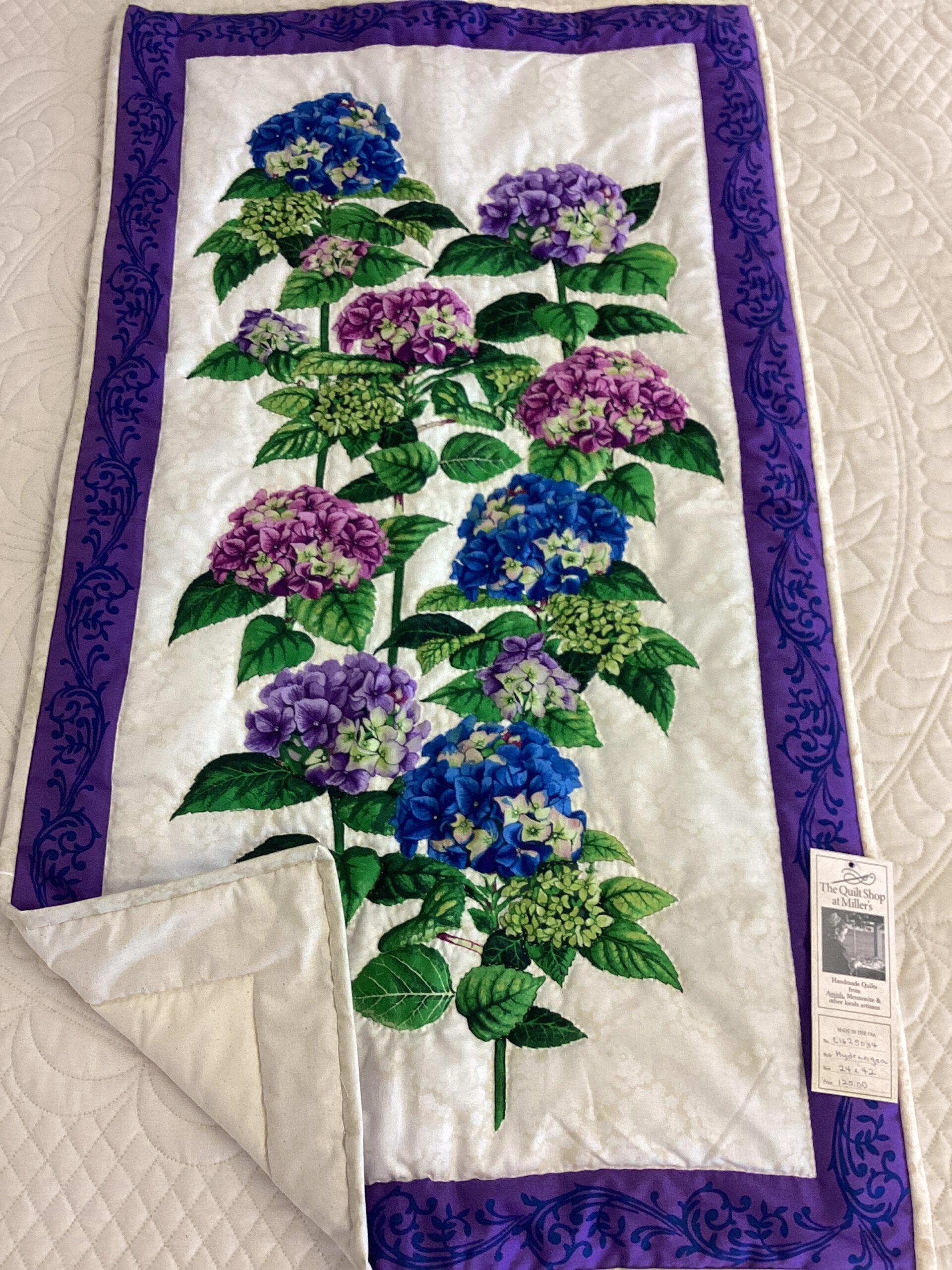 Hand Quilted Hydrandea Flower Wallhanging