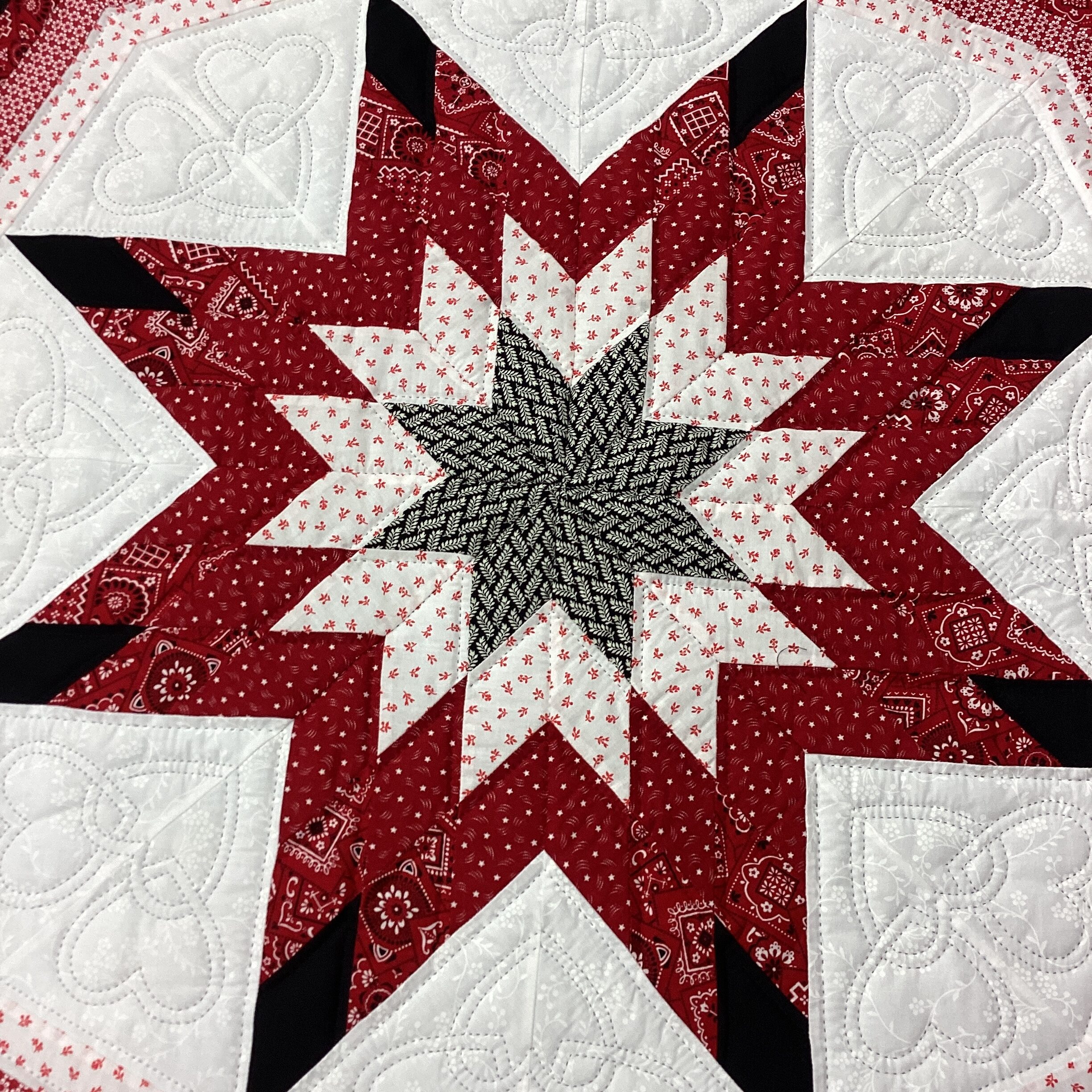 Maryland Star Queen Size Hand-Stitched Quilt - Image 4
