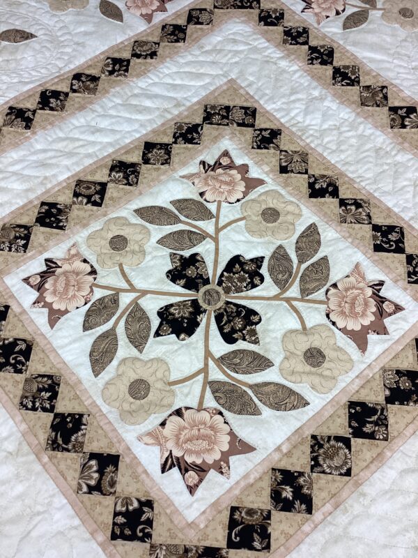 Spring Floral Bouquet Needle-turned Applique Queen Size Quilt - Image 3