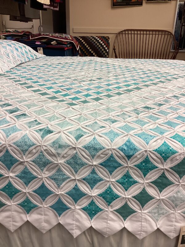 Cathedral Window  Queen/King Size  Quilt - Image 5