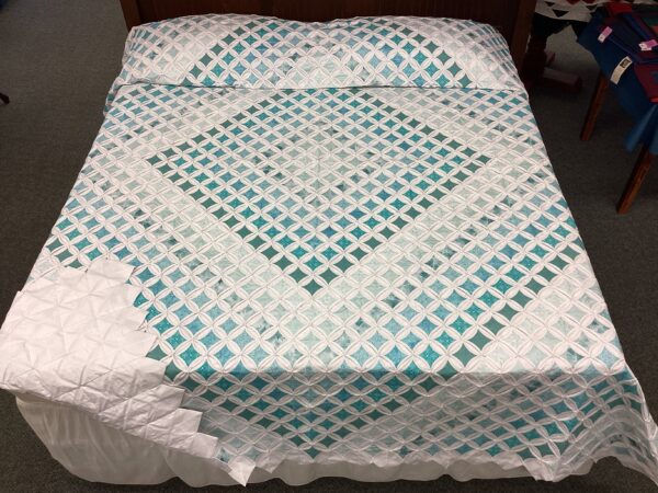 Cathedral Window  Queen/King Size  Quilt