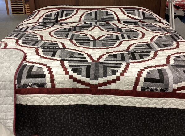 Snake River Log Cabin Quilt in King Size - Image 2