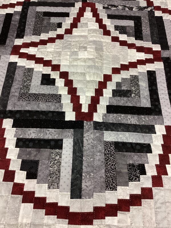 Snake River Log Cabin Quilt in King Size - Image 5