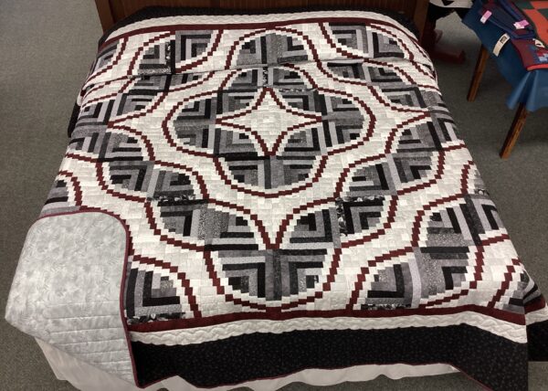 Snake River Log Cabin Quilt in King Size
