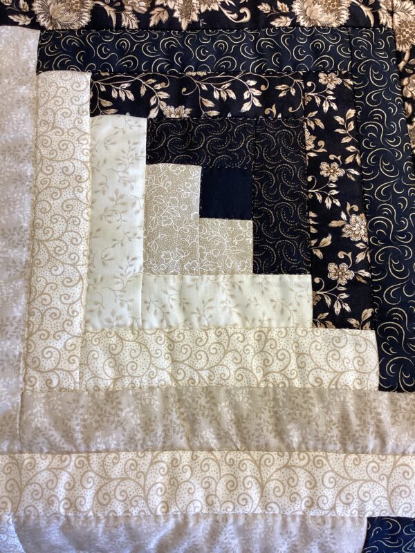 Queen Size Log Cabin Star in Black and Gold - Image 4
