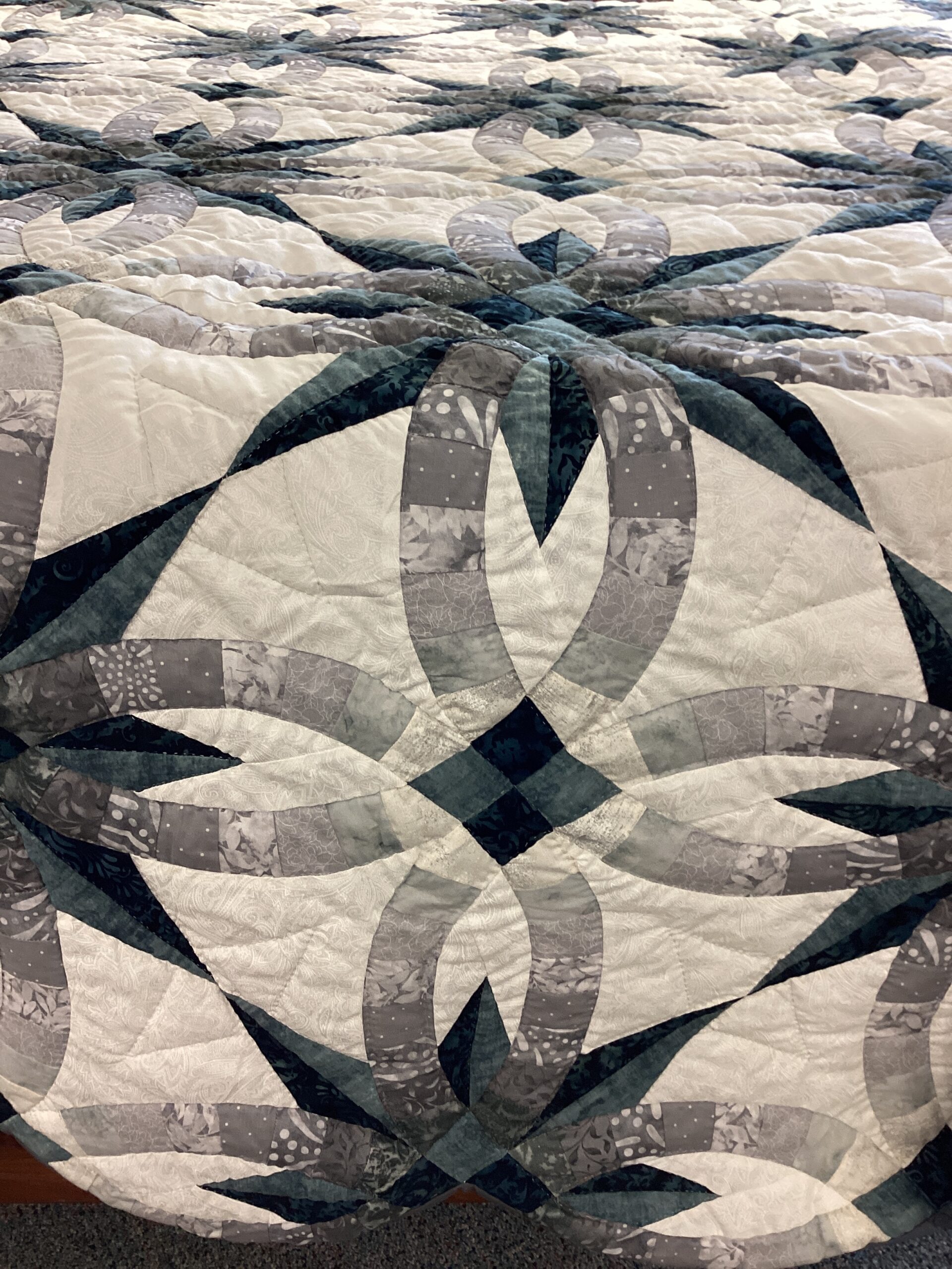 Wedding Star Quilt in Grey and Blue Batiks - Image 4