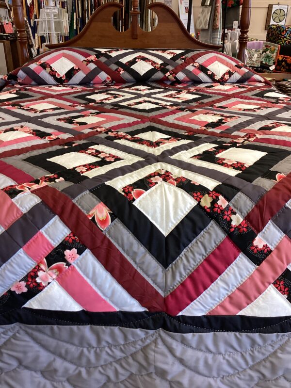 Queen/Double  Size Hand Quilted Square Dance named Quilt - Image 5
