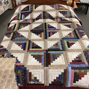 Scrappy Log Cabin Quilt in Queen Size