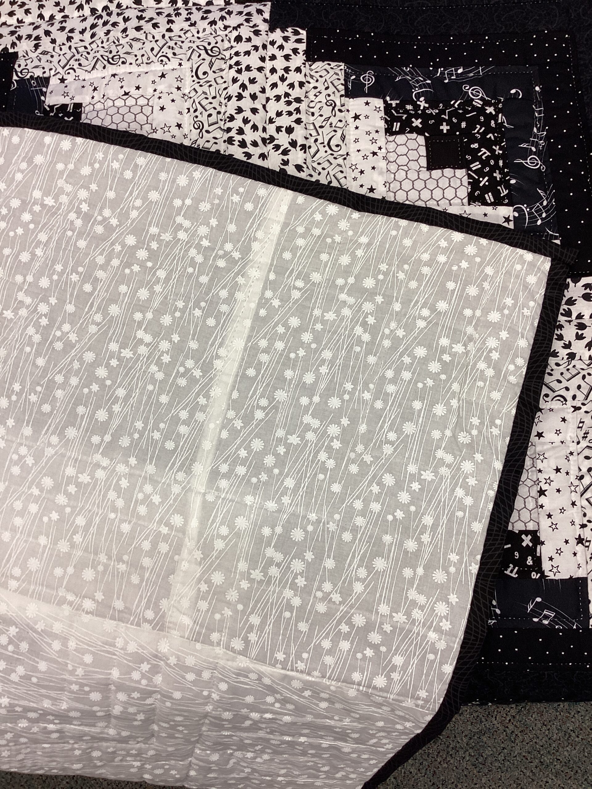 Music Lover Log Cabin Quilt in Black and White - Image 6