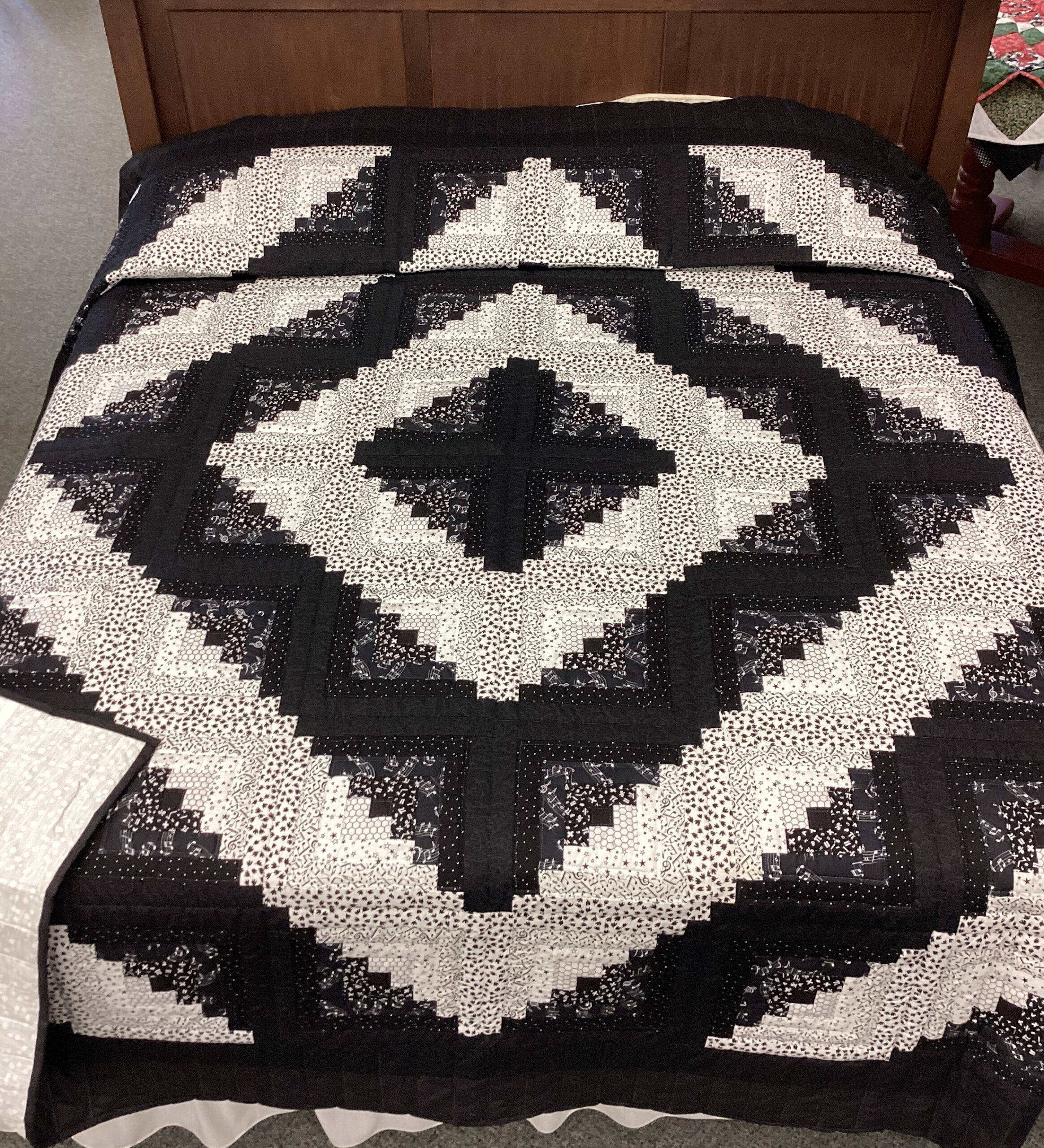 Music Lover Log Cabin Quilt in Black and White