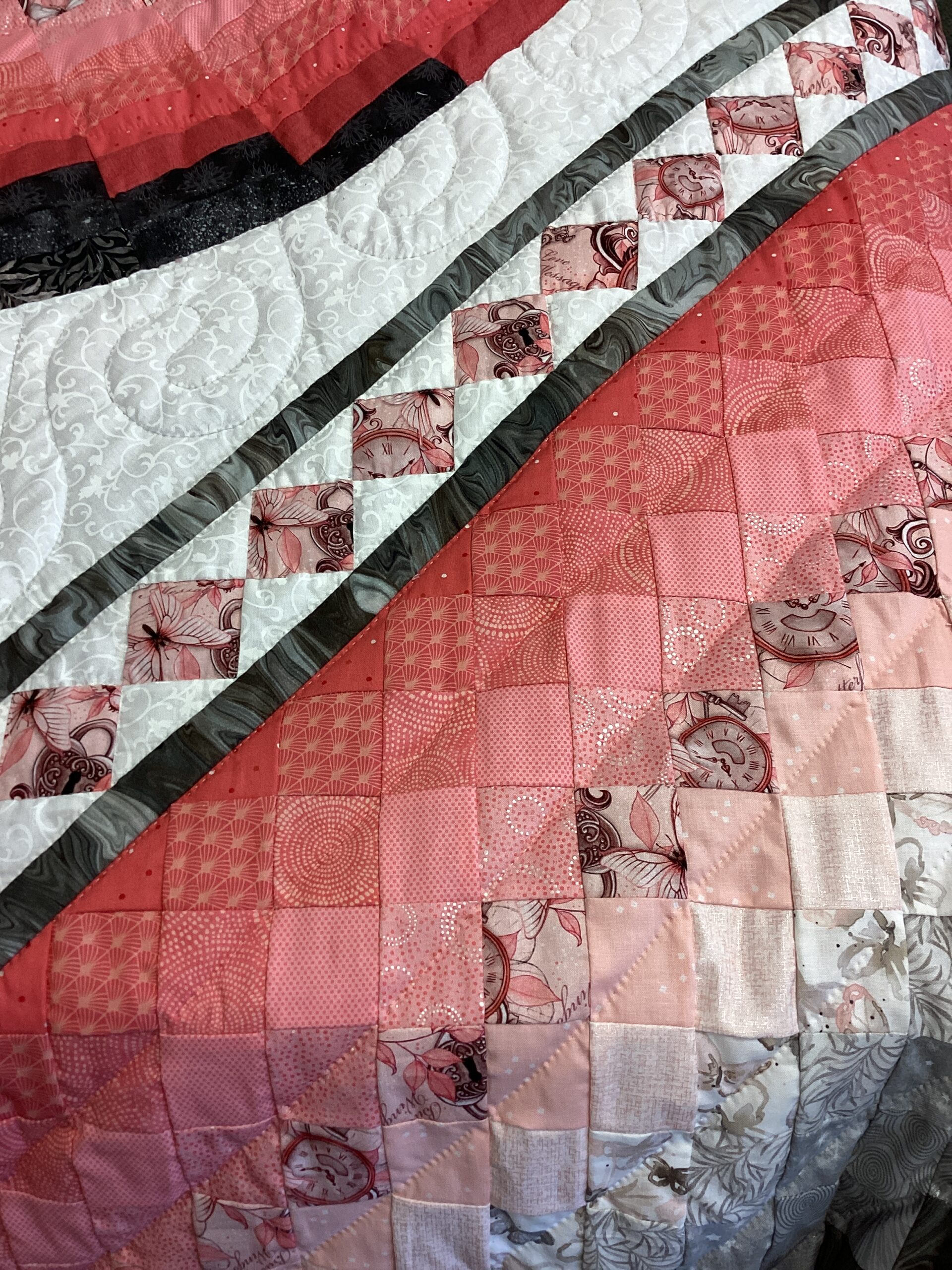 Amish Hand Quilted Spinning Trip in Queen Size - Image 7