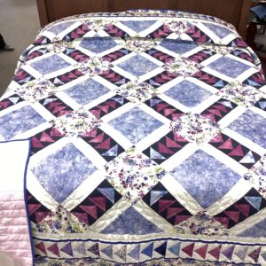 King Size Flying Geese Patterned Quilt