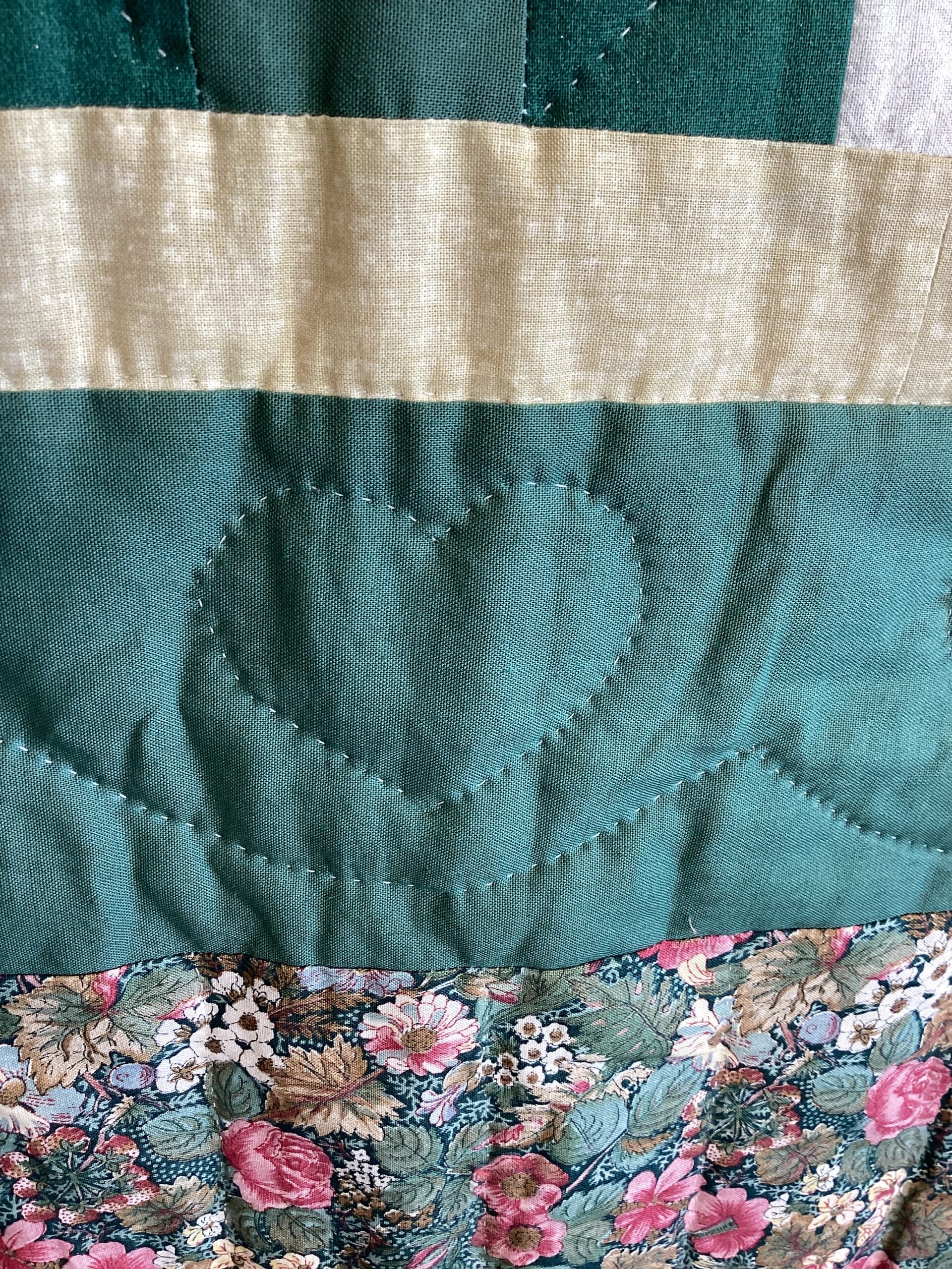 Hand Quilted Queen Size Trip Around the World. - Image 3