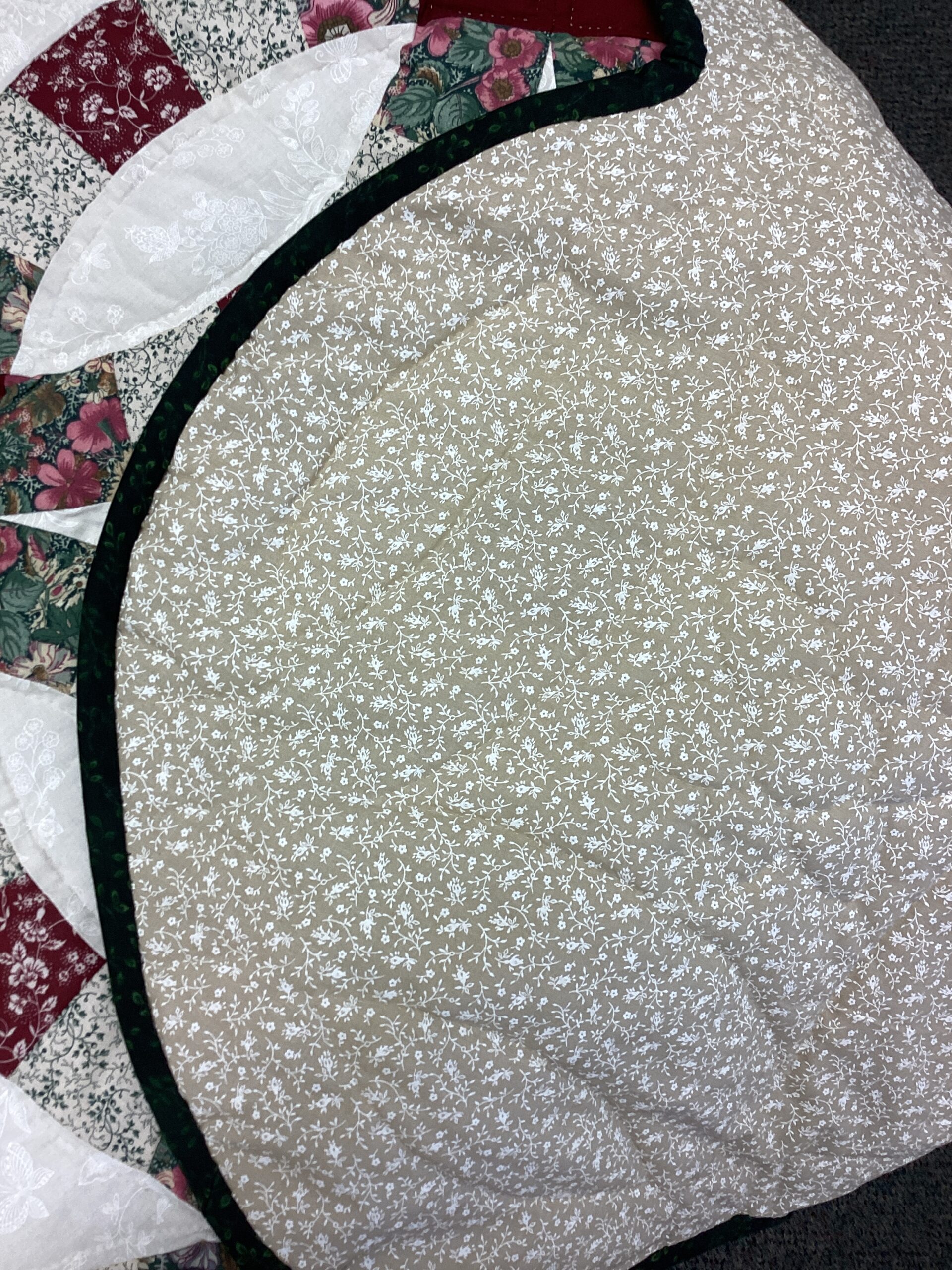 Burgundy and Evergreen Colored Double Wedding Ring with Floral Printed interlocking Rings size Queen - Image 3