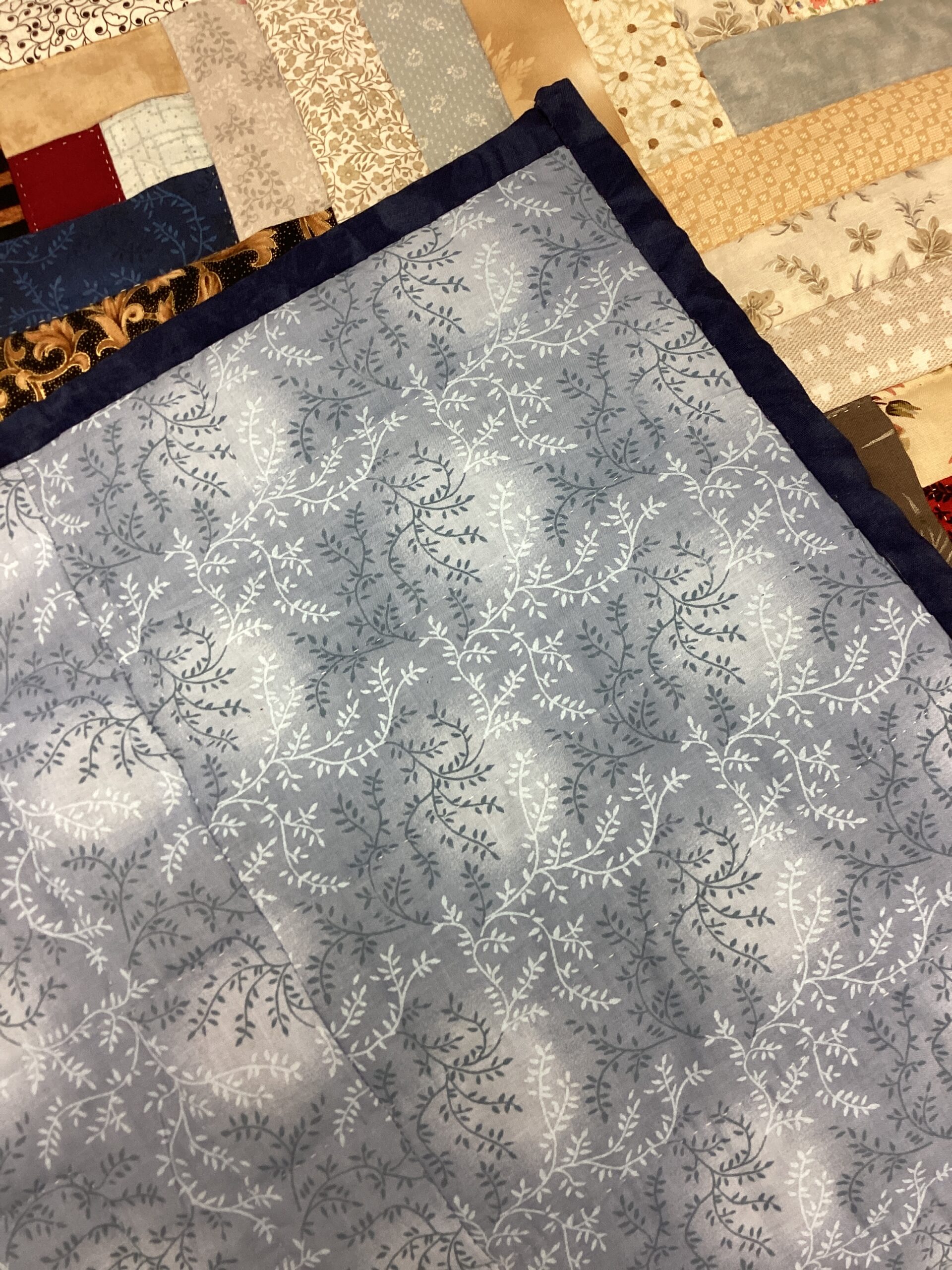 King size Log Cabin Scrappy Quilt - Image 4