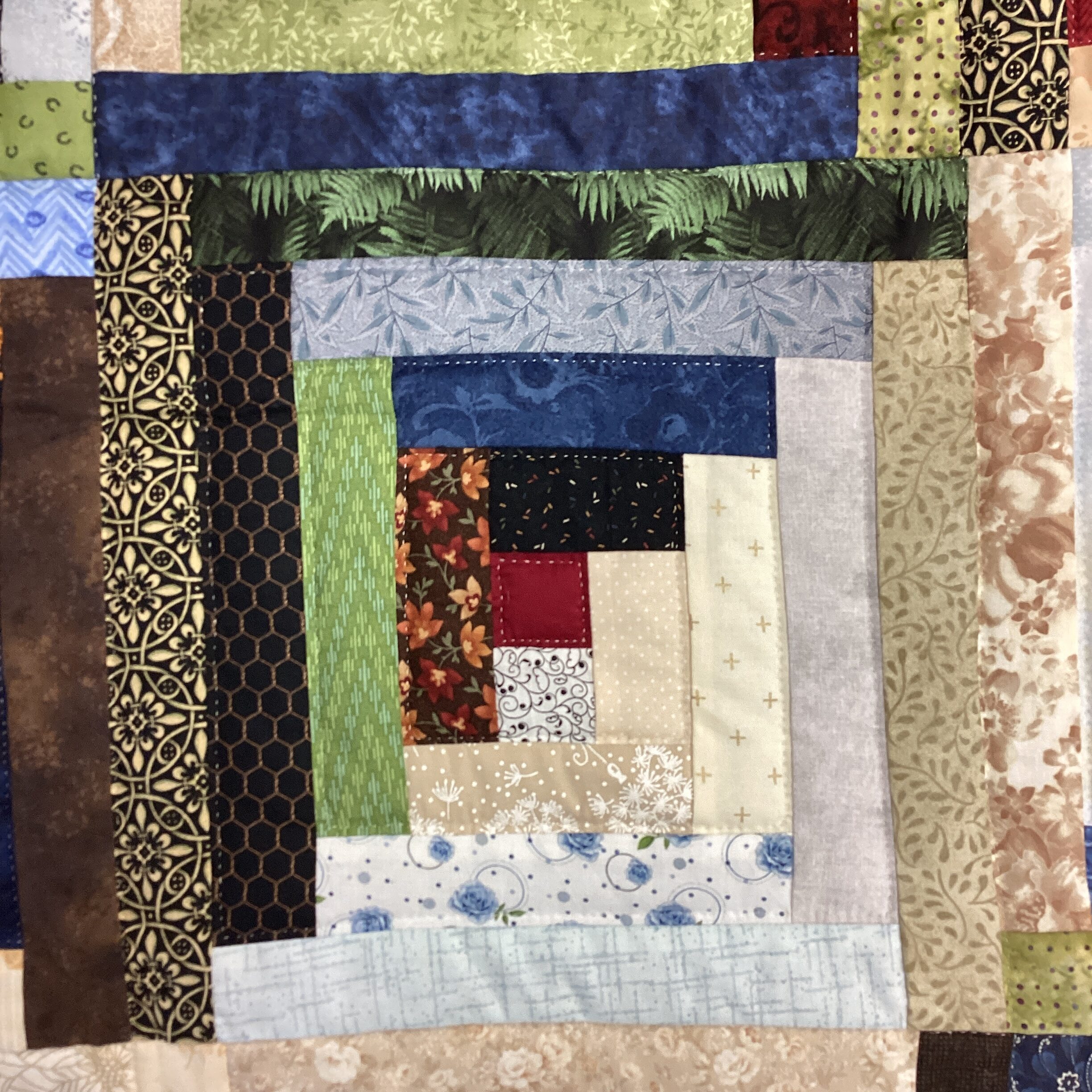 King size Log Cabin Scrappy Quilt - Image 5