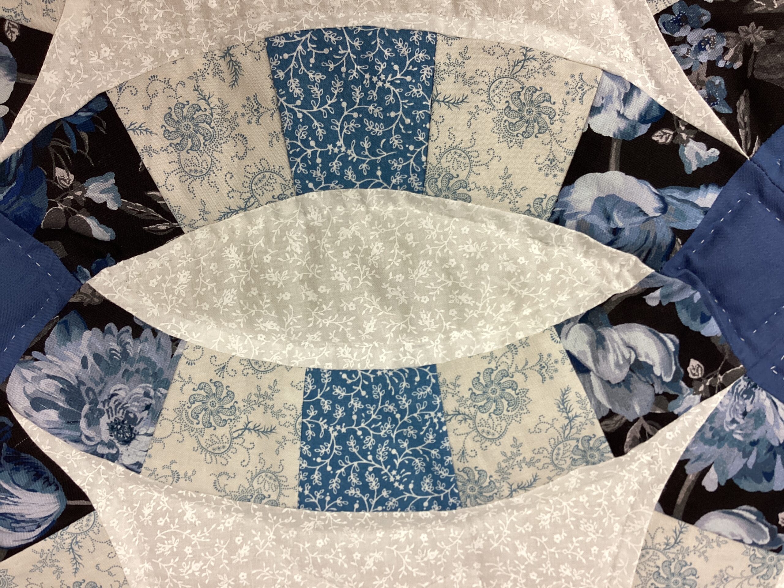 Beautiful Shades of Blue in a Wedding Ring Pattern - Image 5