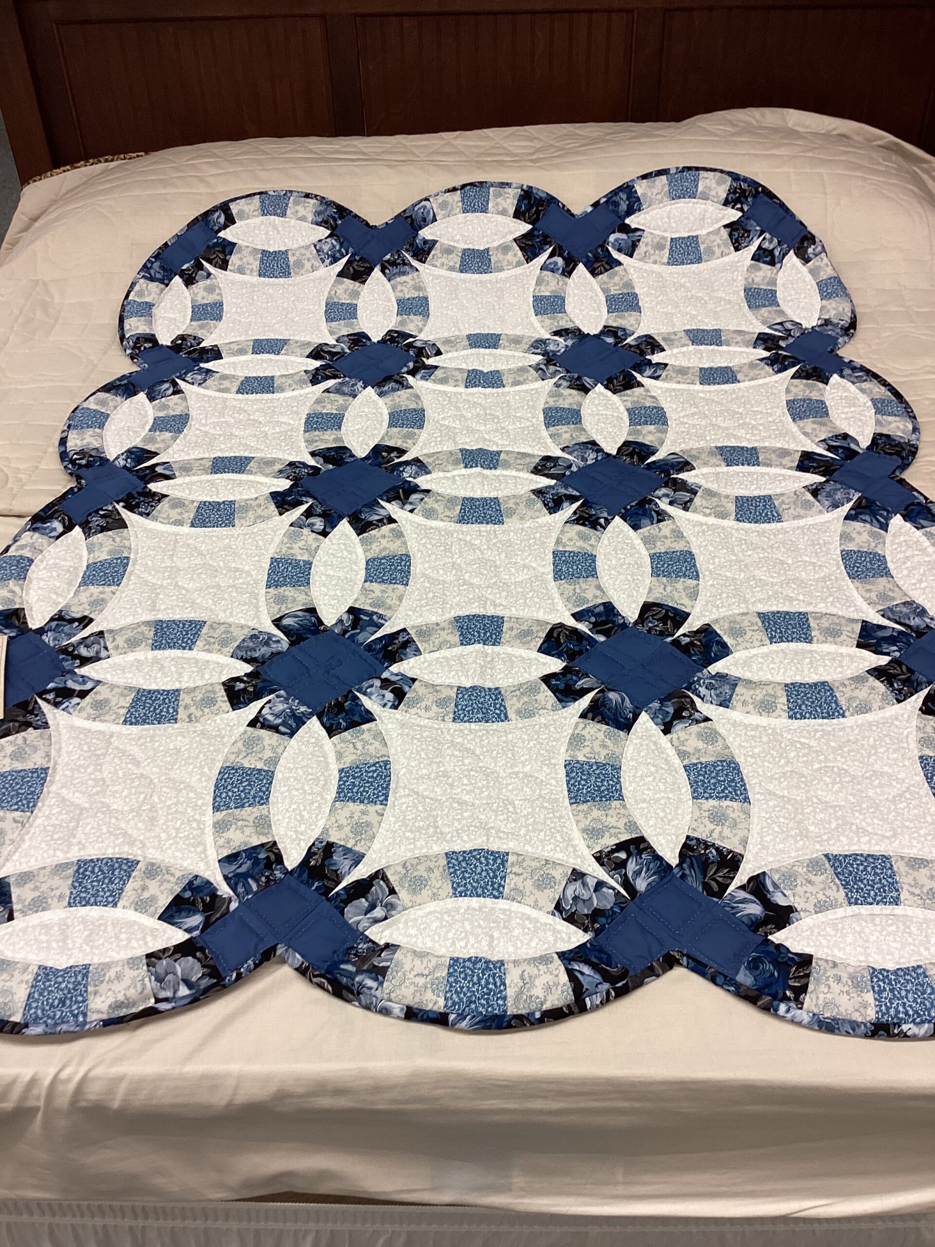 Beautiful Shades of Blue in a Wedding Ring Pattern