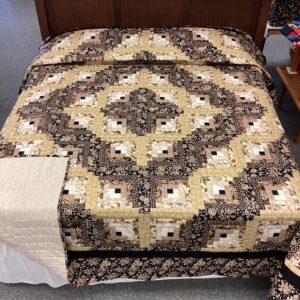 King size Log Cabin Quilt in Beautiful Black and Gold